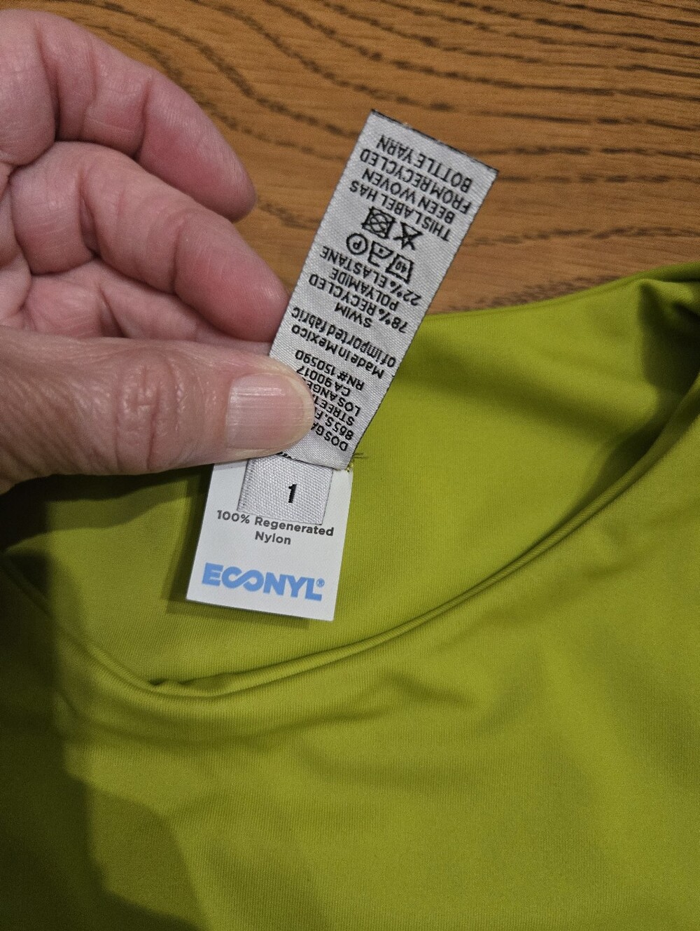 Dos Gardenias Long Sleeve Cropped Top in Lime Green - Picture 3 of 6